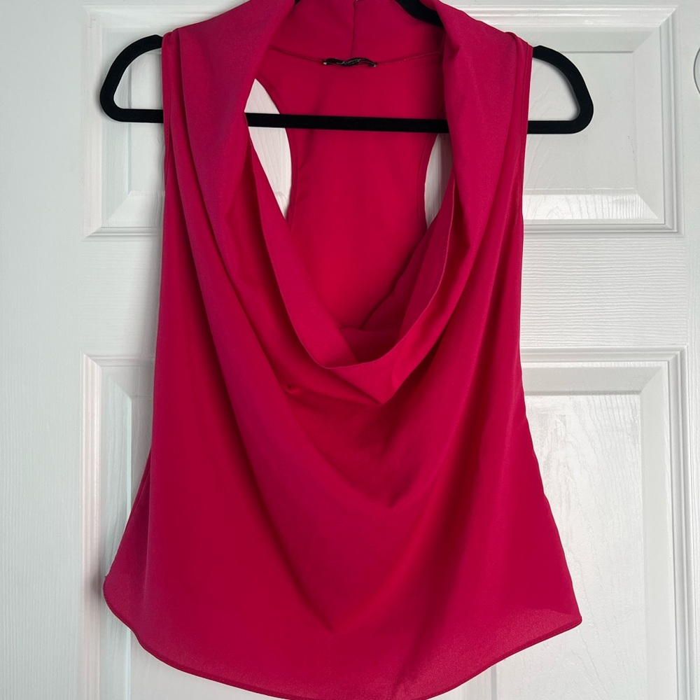 Soprano fuchsia top M